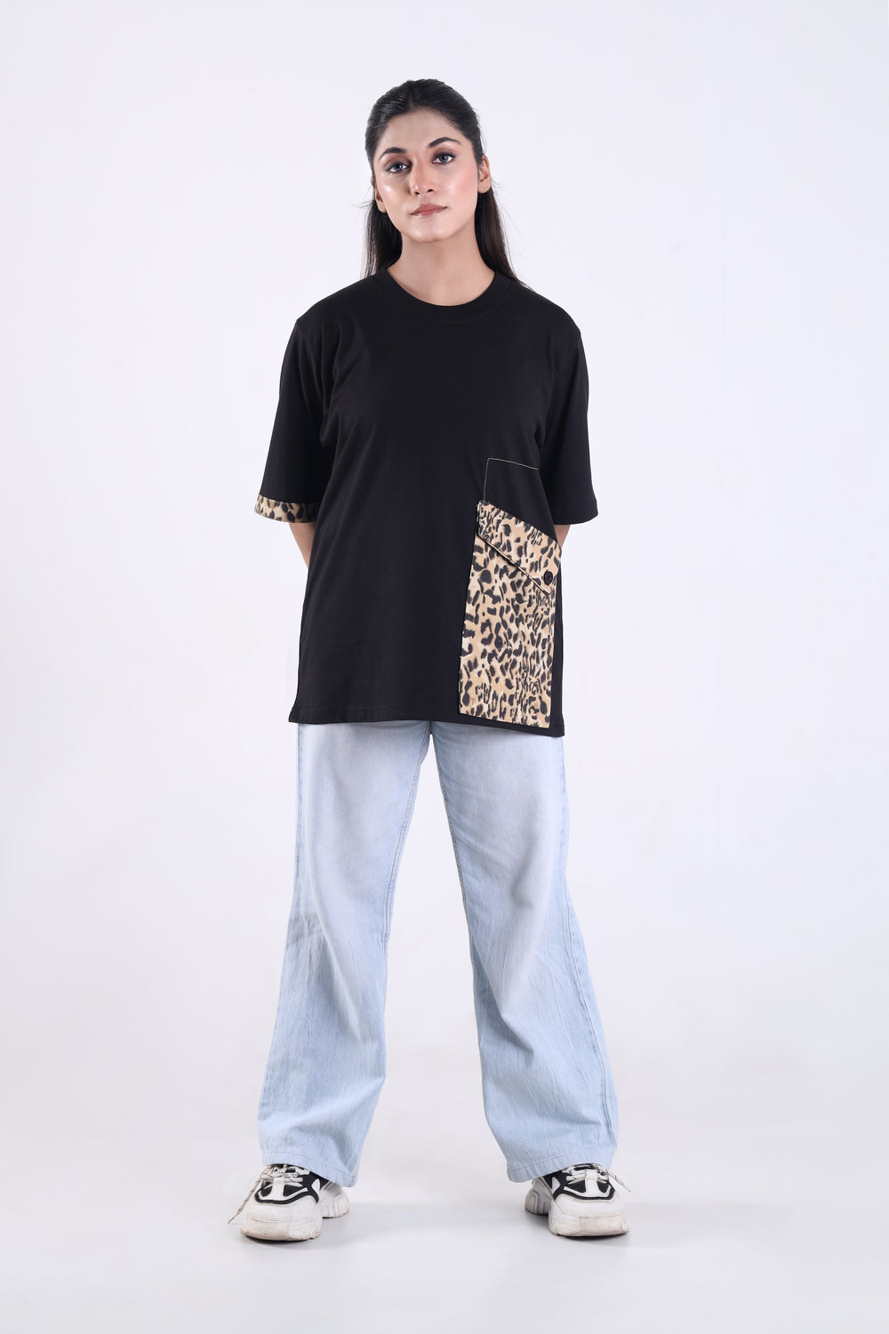 Women T-shirt Relaxed-fit | Black Tiger