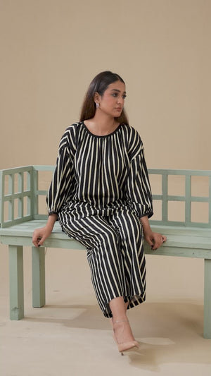 Women  Classic Loungewear - Bold Lines