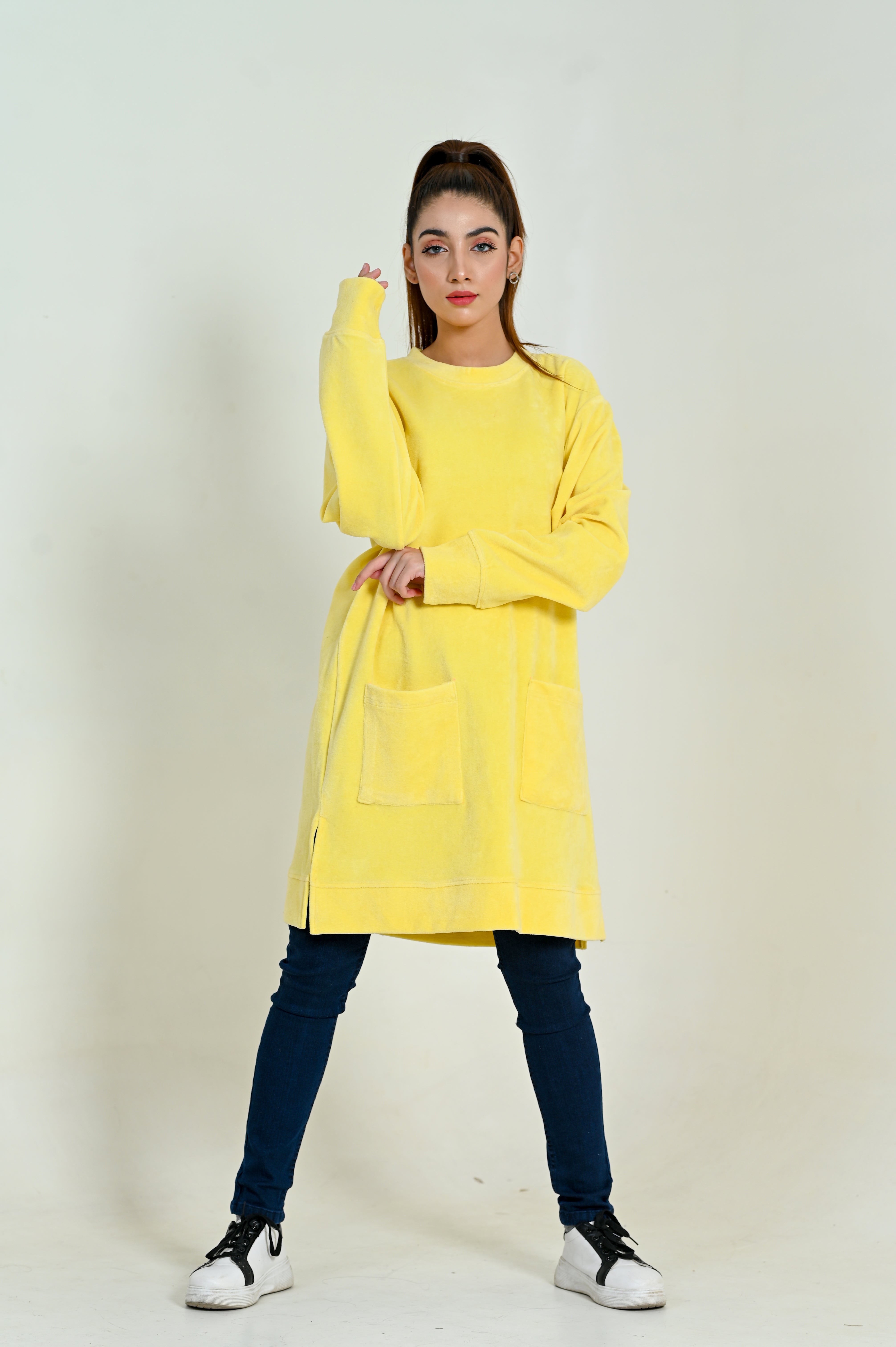 Women s Front Pocket Long Loose Fit Sweatshirt Pastel yellow hangout