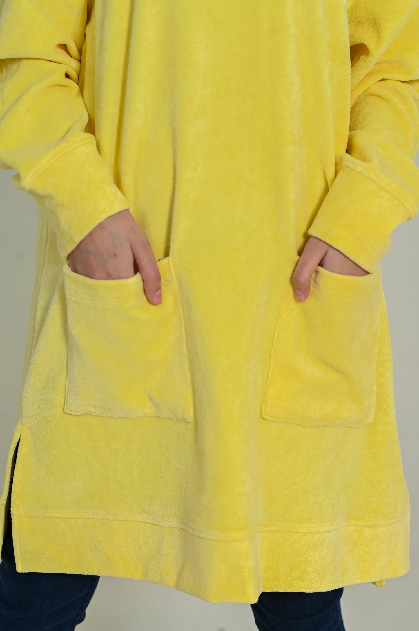 Women's Front Pocket  -Long & Loose Fit Sweatshirt -Pastel yellow