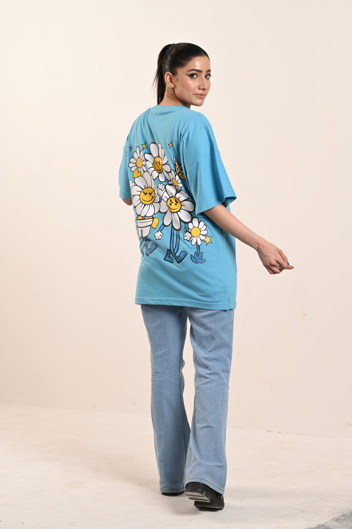 Women Oversized -T-Shirt - Daisy Dance