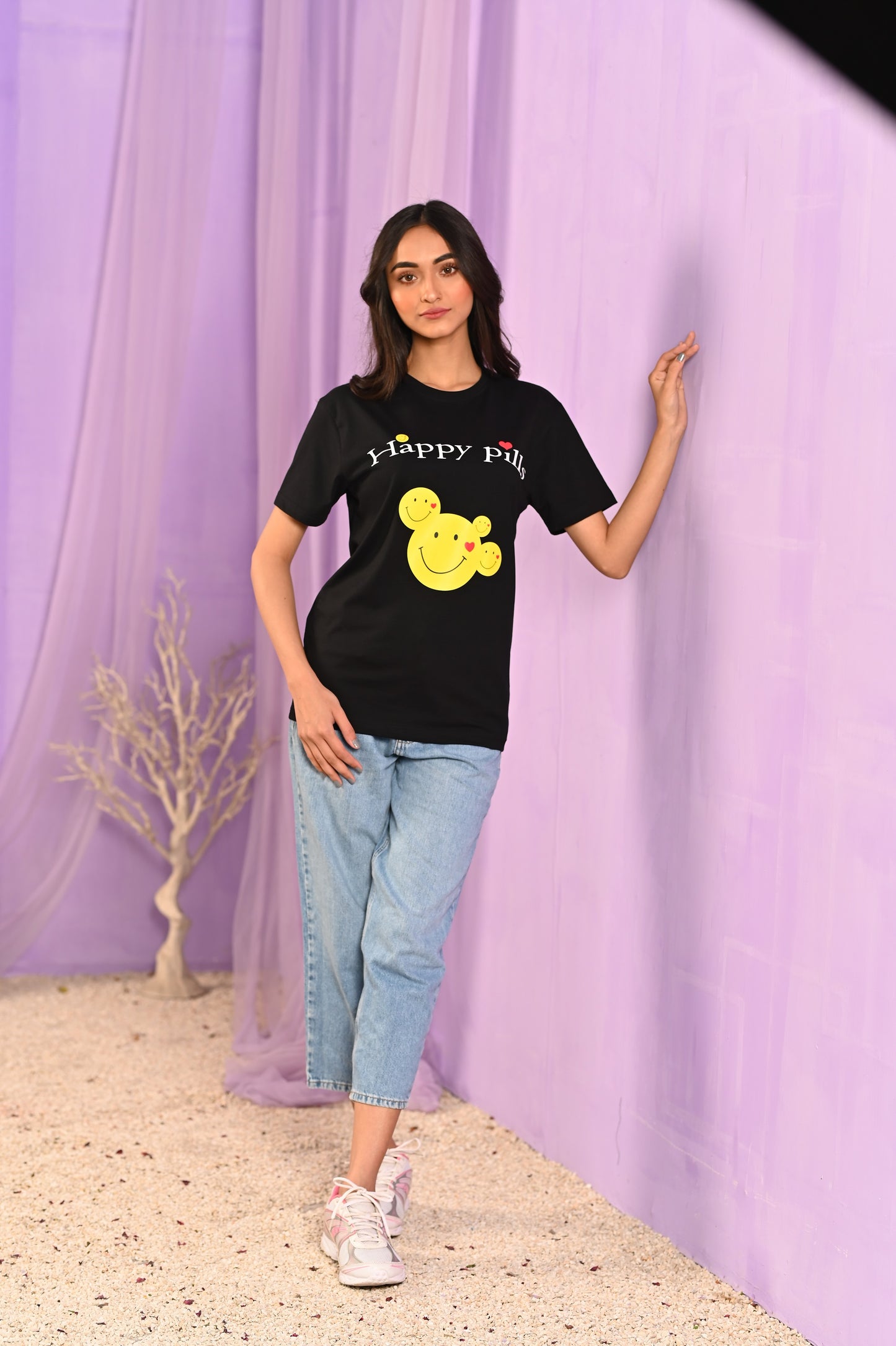 Women's Basic- T-Shirt - Happy Pills