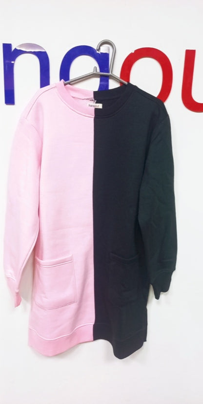 Women's Front Pocket -Long & Loose Fit Pannel Sweatshirt -Black & Pink